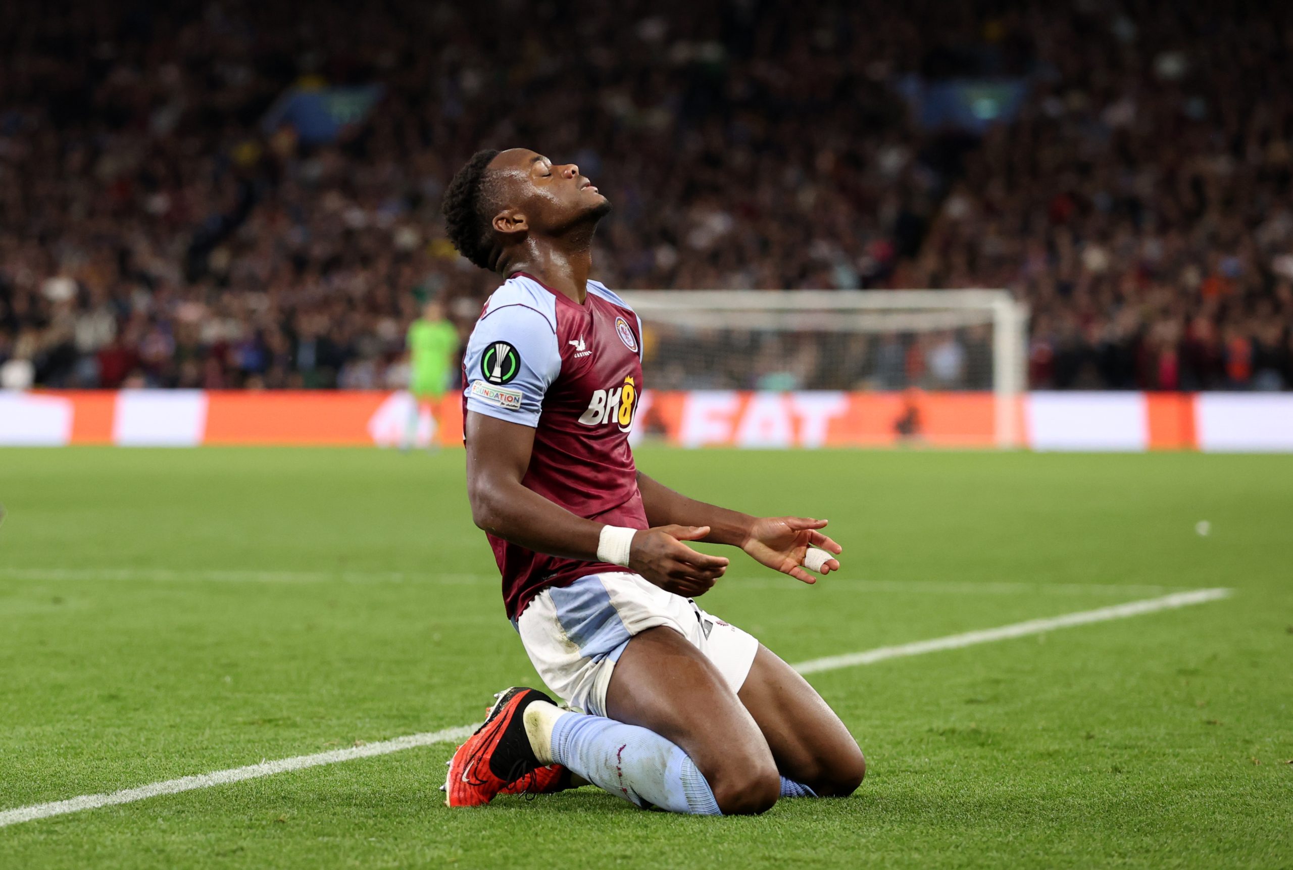 jhon duran aston villa colombia chelsea