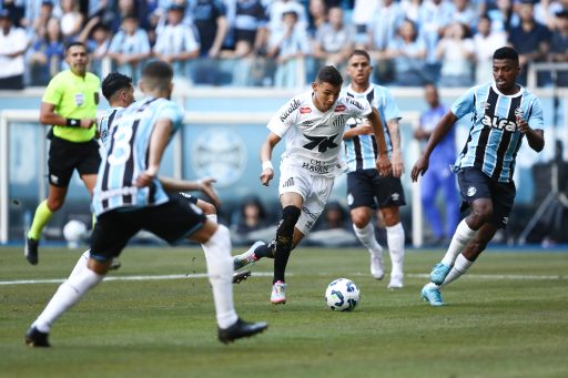 Deivid Washington Gremio v Santos Brasileirao