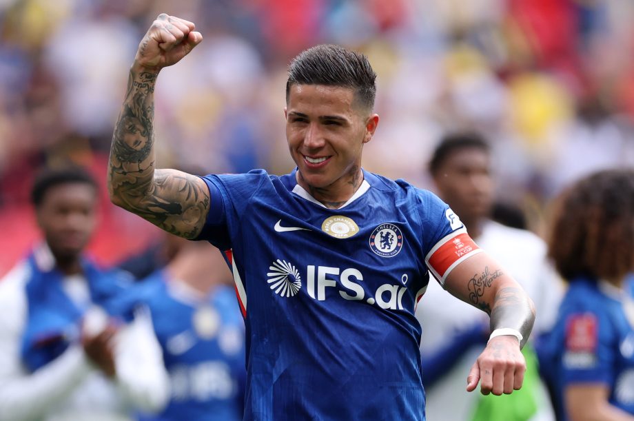 enzo fernandez chelsea v leeds united emirates fa cup semi final ()