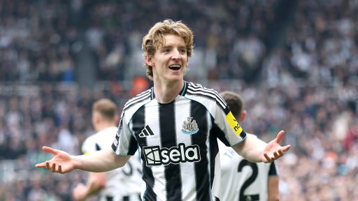 Anthony Gordon of Newcastle United celebrates scoring