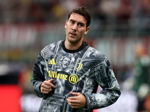 Dusan Vlahovic playing for Juventus.