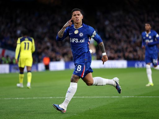 Enzo Fernandez celebrates.