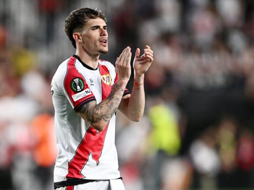Pep Chavarria applauds the fans playing for Rayo Vallecano