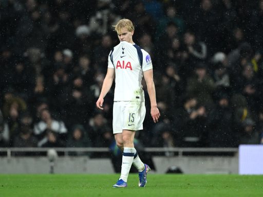 Lucas Bergvall playing for Spurs.
