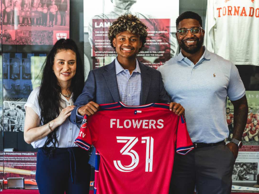 Benji Flowers signs for Dallas