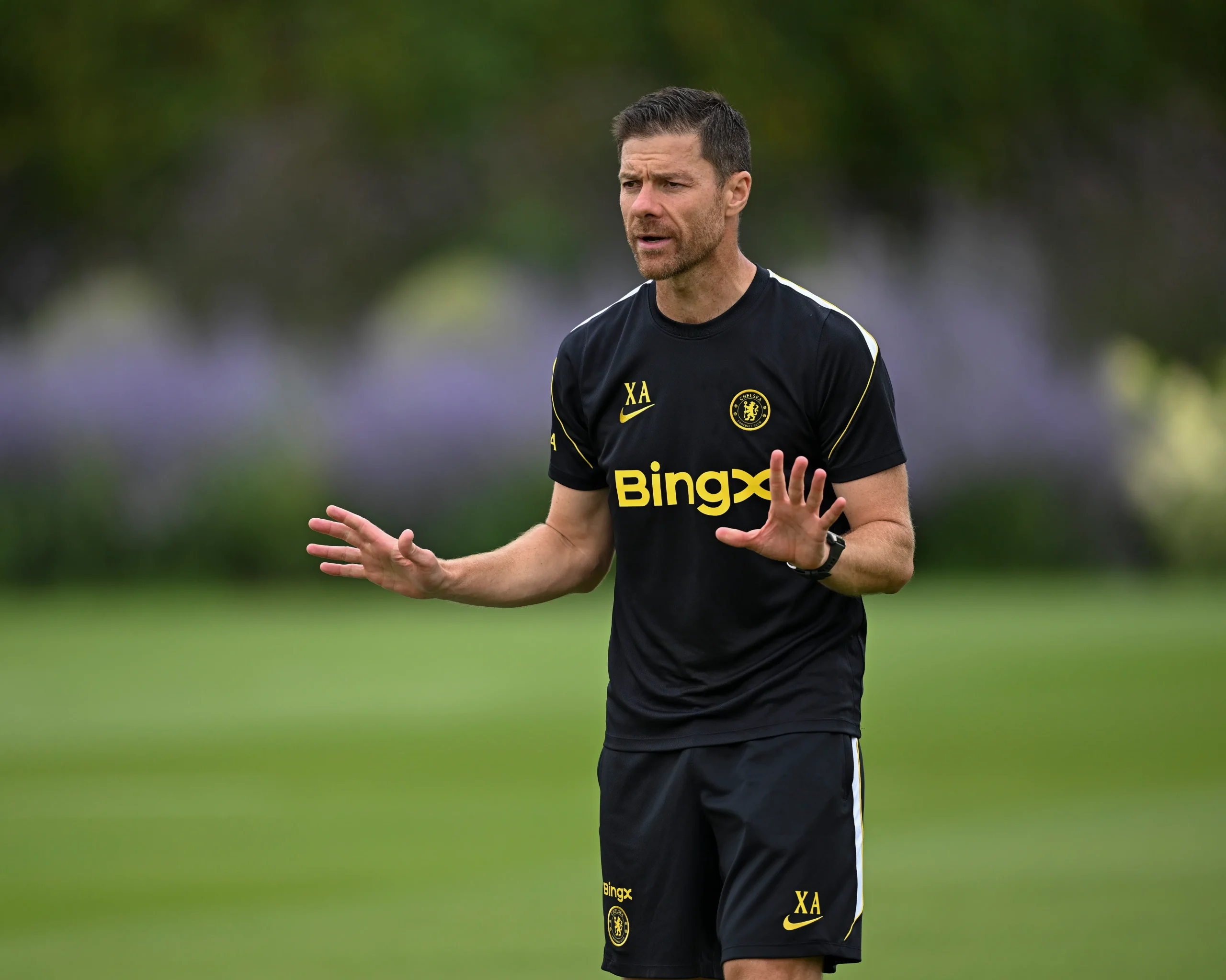 Manager Xabi Alonso of Chelsea during a training session at Chelsea Training Ground Manager Xabi Alonso of Chelsea during a training session at Chelsea Training Ground