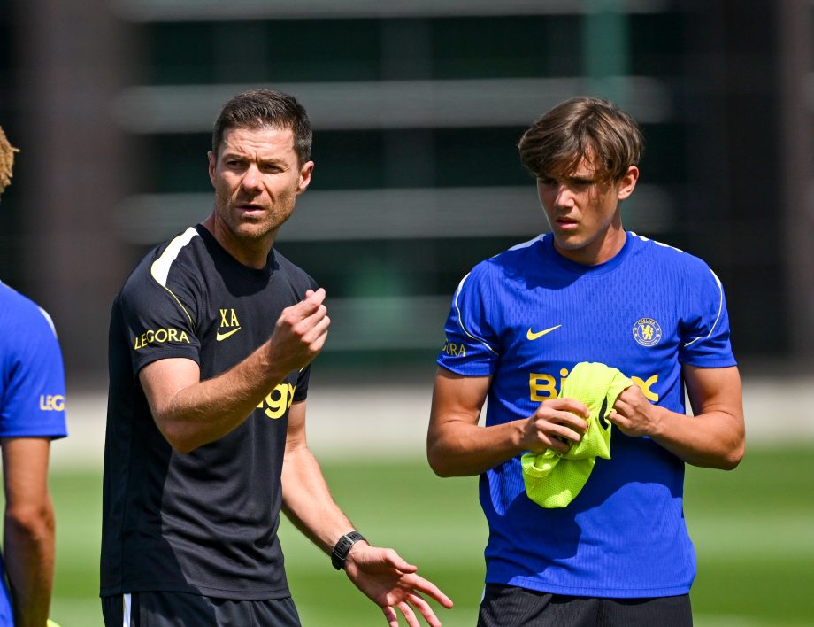 reggie walsh xabi alonso chelsea training