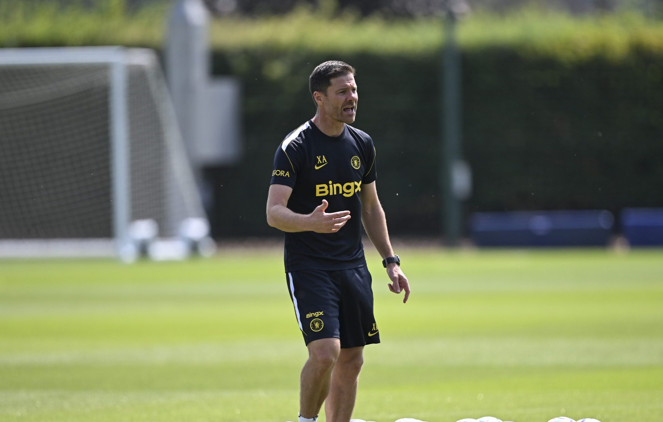 Manager Xabi Alonso of Chelsea during a training session at Chelsea Training Ground Manager Xabi Alonso of Chelsea during a training session at Chelsea Training Ground
