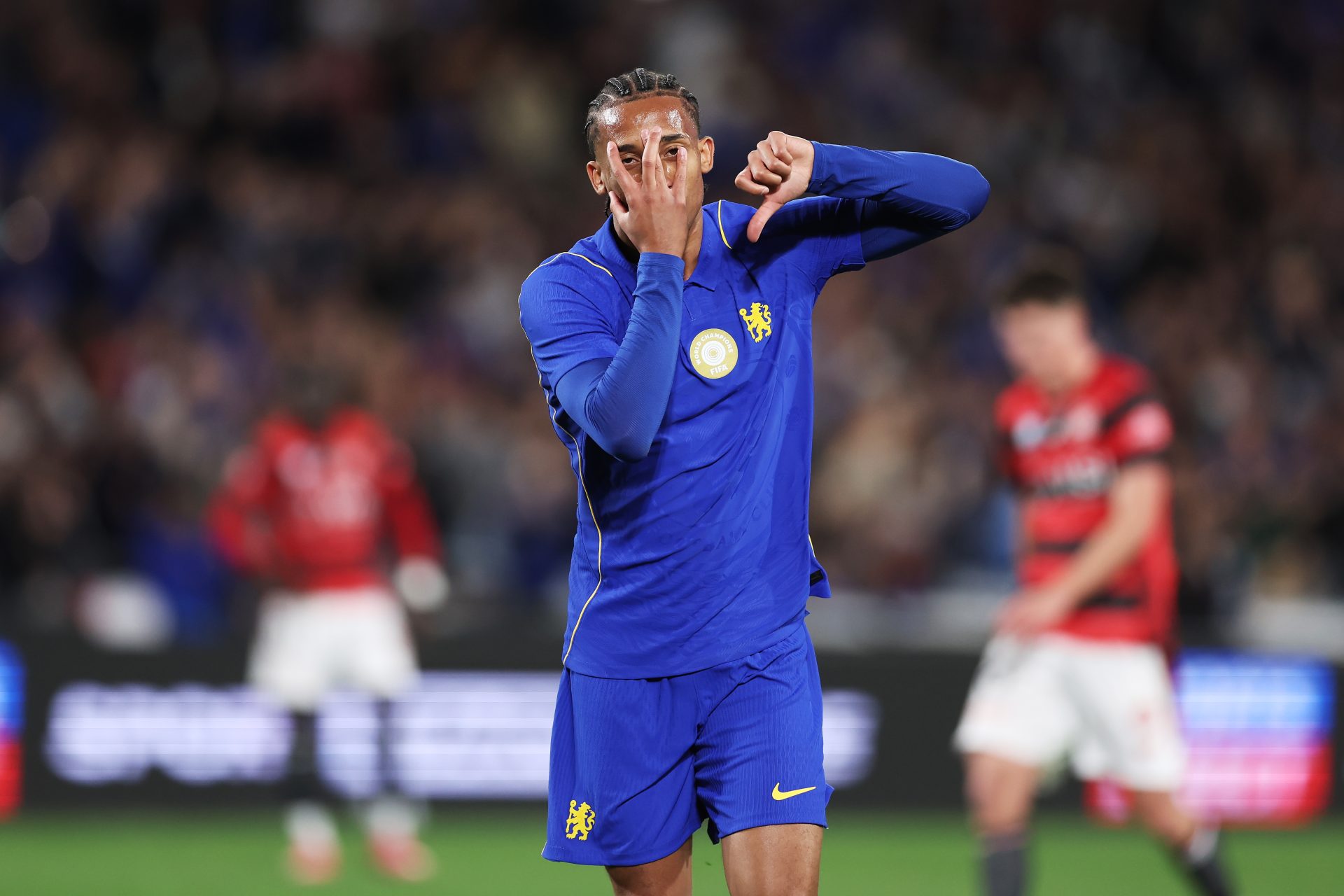 Joao Pedro celebrates against Western Sydney Wanderers ()