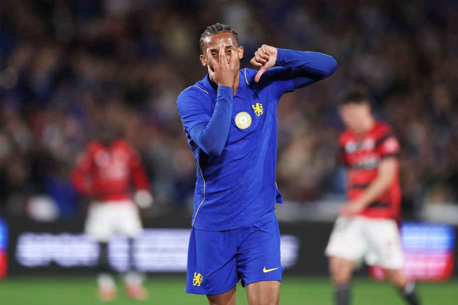 Joao Pedro celebrates against Western Sydney Wanderers ()