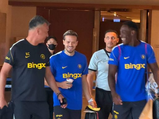 Mykhailo Mudryk and Danny Welbeck arrive on tour