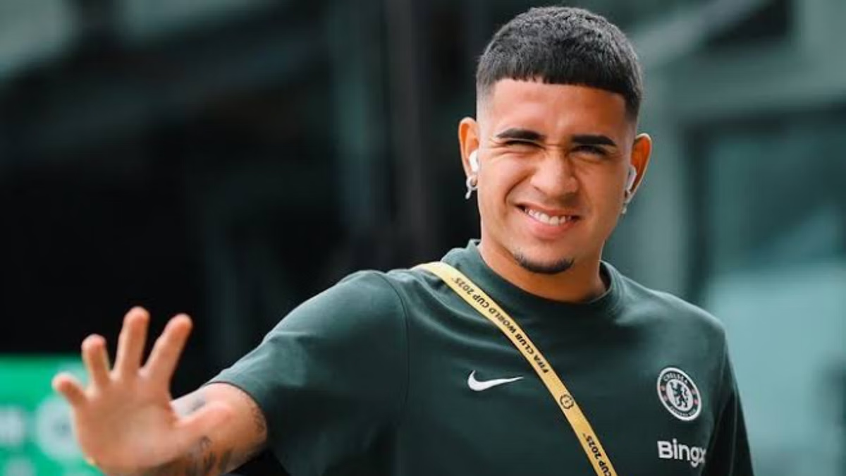 Kendry Paez prepares for Chelsea game